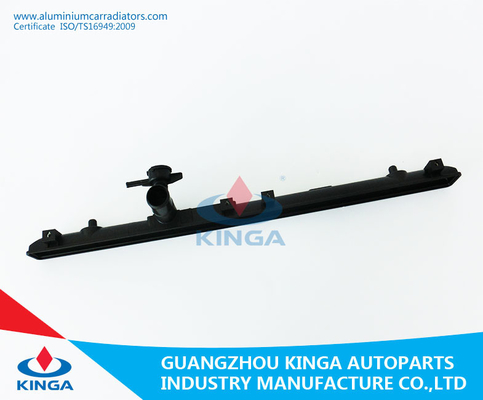 De Hoogste Tank van de vervangingsradiator voor OEM 11700-63G11/van 63G12 Suzuki Caltus Wagen G15'96-02 bij leverancier