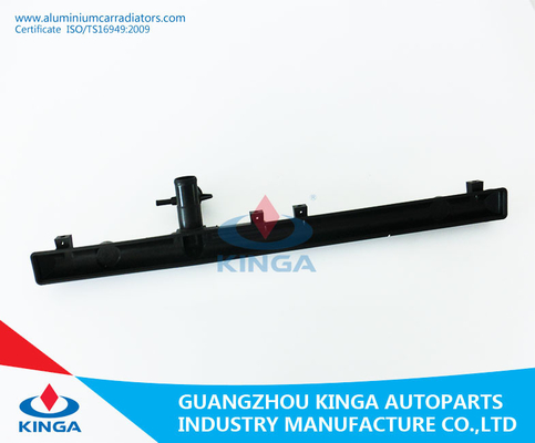 De Hoogste Tank van de vervangingsradiator voor OEM 11700-63G11/van 63G12 Suzuki Caltus Wagen G15'96-02 bij leverancier