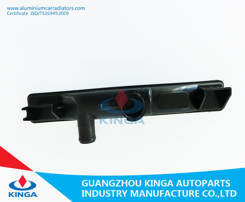De auto vervangt soldeert Radiator Plastic Tank voor Suzuki Swift 05 MT kJ-18032 leverancier