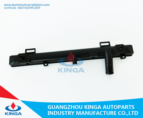 Suzuki-Escudo/Grote Vitara'05 BIJ van de de Radiatordekking van de Radiator Plastic Tank de Oliekoeler leverancier