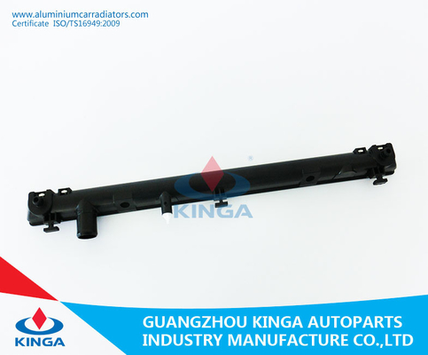Van de de Radiator de Plastic Tank van Suzuki Vitara'88-97 TD01 van de het Koelmiddelenterugwinning Tank 17700-56B10/56B12 leverancier