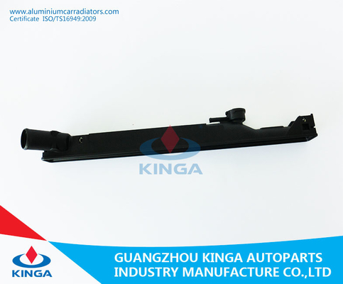 Plastic lagere tank voor de Autoradiator van Suzuki Cultus Vlugge Ga11 1995 leverancier