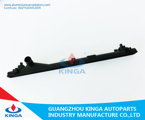 BODEM van de de Radiator de Plastic Tank 17700-60A00/60A11/60A12 van MT van VITARA'88-97 TA01 G16A leverancier