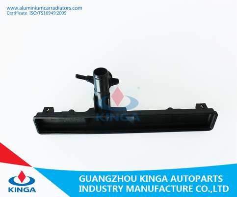 Van de de Radiator Plastic Tank 17700-86CB0 van MT van SUZUKI VITARA'96 de BODEMtank leverancier