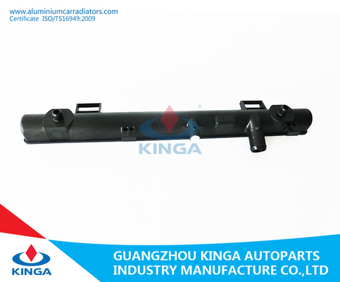De plastic Tank van het Radiatoreind voor Radiator van reparatie van de de tankradiator van MT van Suzuki Tiger 2012 de plastic leverancier