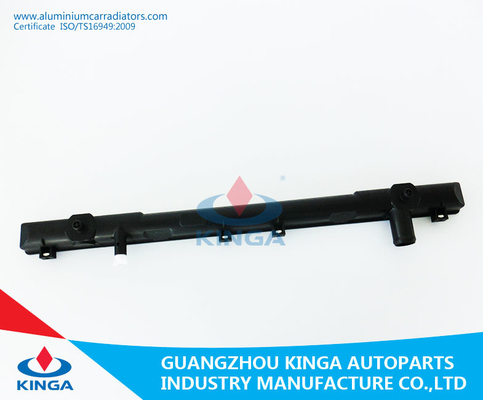De Plastic Tank van de autoradiator voor SUZUKI 2001 GRAND VITARA-OEM 17700-52D00 leverancier