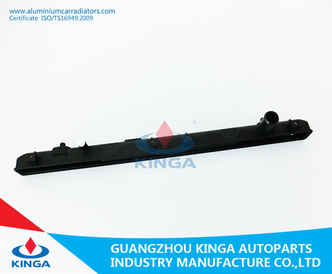 De Plastic Tank van de autoradiator voor SUZUKI 2001 GRAND VITARA-OEM 17700-52D00 leverancier