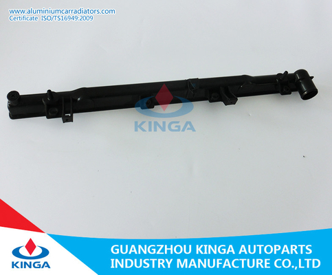 Het eindtank van de vervangingsradiator voor SUBARU LEGACY-de Bodemtank van EJ25'03-MT j-22002A leverancier