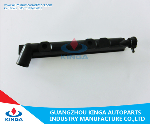 De Plastic Tank van de reparatieradiator/Plastic linkertankradiator voor SUBARU LEGACY BIJ leverancier