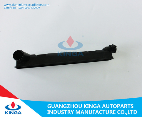 De Plastic Tank van de reparatieradiator/Plastic linkertankradiator voor SUBARU LEGACY BIJ leverancier