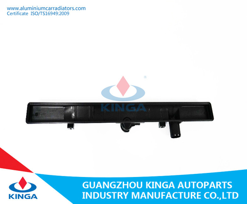 Van de Radiatornissan van de aluminiumoverstroming van het de Bestelwagenl200 2.5D 4D56 Koelmiddel de Delen van de de Radiatortank leverancier