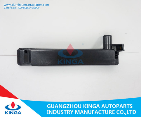 Van de Autodelen van TOYOTA HIACE (GAS) RZH104 1999 Auto Plastic de Radiatortank voor Autoradiators leverancier