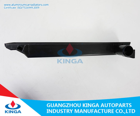 Van de Autodelen van TOYOTA HIACE (GAS) RZH104 1999 Auto Plastic de Radiatortank voor Autoradiators leverancier