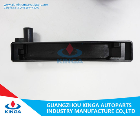 Van de Autodelen van TOYOTA HIACE (GAS) RZH104 1999 Auto Plastic de Radiatortank voor Autoradiators leverancier