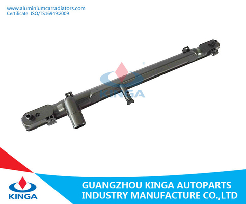 De Plastic Tank van de koelmiddelenradiator voor de delen van de de radiatortank van TOYOTA CROWN'06 UZS186 leverancier