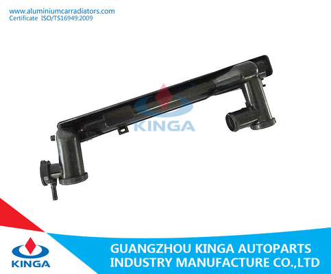 De Radiator Plastic Tank van autodelen voor Toyota AVENSSIS 2.0I 16V'03 12 maanden Garantie leverancier