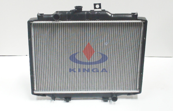 DELICA 1996, 1997, 1998, de Radiator van Mitsubishi van 1999, douane automobiele radiator leverancier