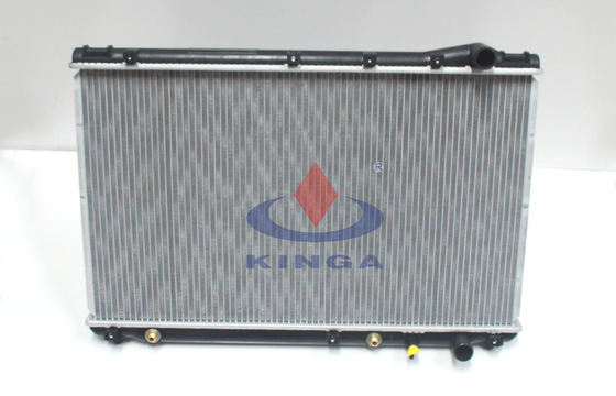 De reparatie van de autoradiator voor Toyota Camry 92 96 VCV10 4V2 3.0 BIJ OEM 16400-62150/62160 leverancier