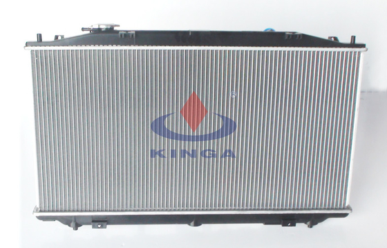 Het Aluminiumradiator van de Auotraceauto voor honda geschikte radiator met OEM 19010-RMN-W51 leverancier